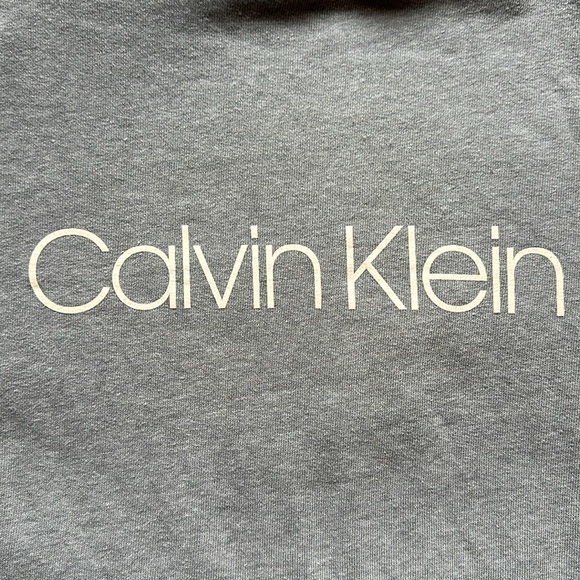 Calvin Klein sweatshirt - Picture 2 of 2